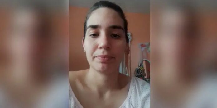 “Mi familia se muere de hambre”, denuncia Amelia Calzadilla tras pasar 12 horas sin electricidad