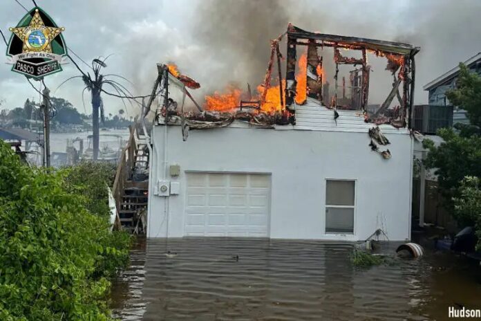 Idalia arrasa en el norte de Florida: se reportan daños “catastróficos”