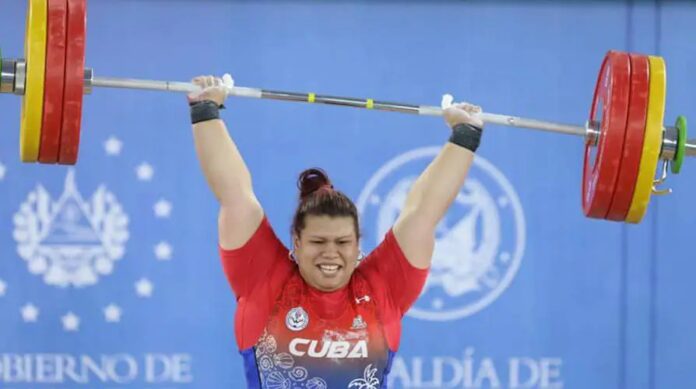 Positivo por dopaje pesista cubana que ganó el oro en los Juegos Centroamericanos