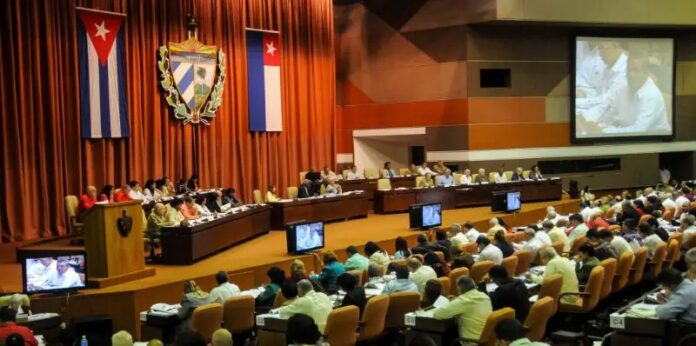 Gobierno y Parlamento cubanos dan la espalda a la crisis alimentaria