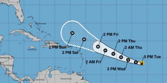 Se forma la tormenta tropical Lee, con potencial de convertirse en un 'peligroso huracán'