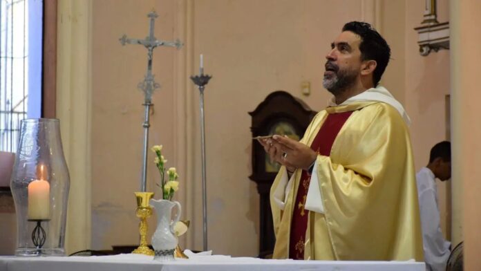 Sacerdote sobre la realidad cubana: “Algo se nos rompió definitivamente”