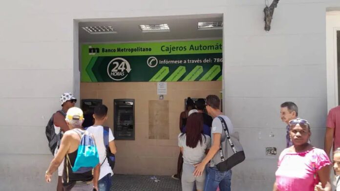 Bancarización y crisis en Cuba: la culpa la tiene el totí