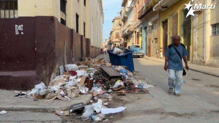 Acumulación de basura en las calles amenaza la salud de los cubanos (VIDEO)