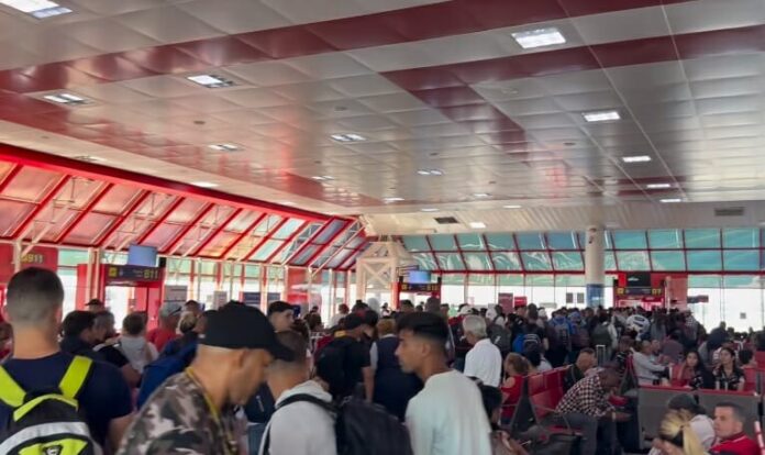 Viral: cubanos llenan el Aeropuerto de La Habana para irse a Nicaragua