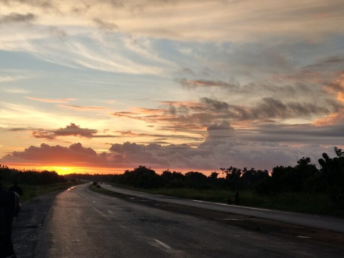 Dawn on the Havana-Pinar del Rio Highway – Photo of the Day – Havana Times