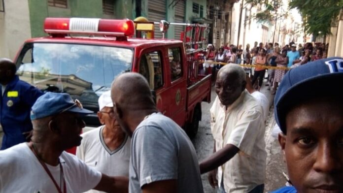 Reportan un fallecido en derrumbe en La Habana Vieja