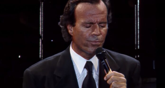 Julio Iglesias cumple 80 años: Símbolo de la cultura española y latina