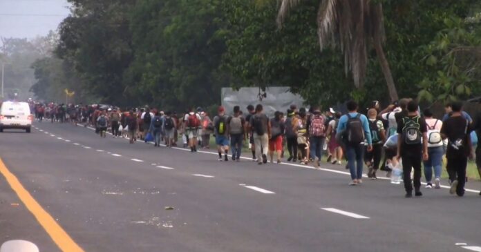 Cubanos anuncian caravana desde Tapachula hasta la frontera con EE.UU.