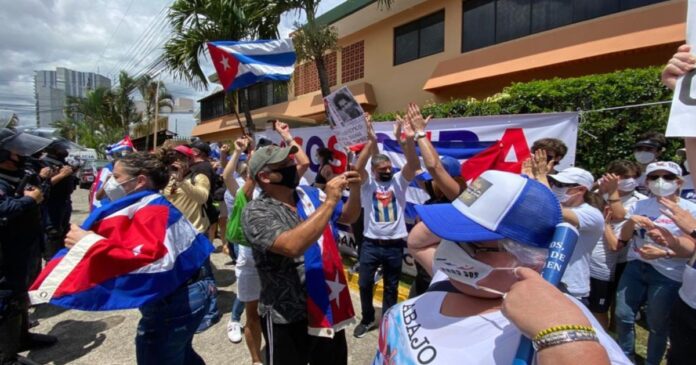 Cubanos en Costa Rica se manifestarán en la embajada del régimen