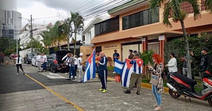 Cubanos en Costa Rica protestarán frente a embajada del régimen