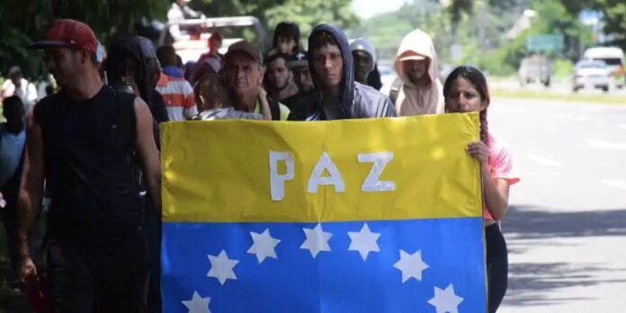 EE.UU. reanudará la repatriación directa de migrantes venezolanos indocumentados 