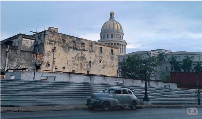 Sad Waltz between Collapsing Buildings & Poverty in Havana – Havana Times