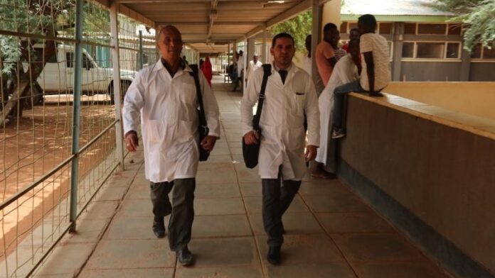 Finaliza convenio médico entre Nairobi y La Habana sin noticias de doctores cubanos secuestrados en 2019