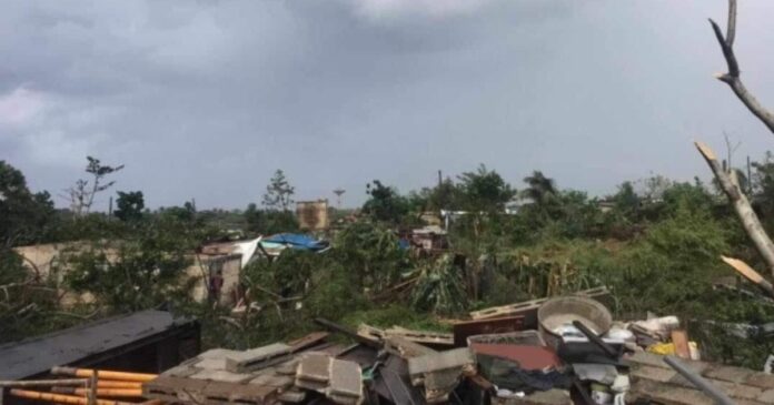 “Estoy destruida, sin nada”: tornado provoca derrumbes en Playa Baracoa