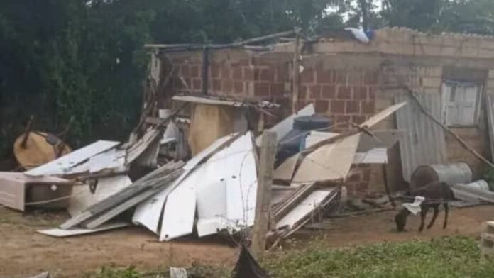 20 minutos de pánico: Tornado destruye varias casas en Playa Baracoa