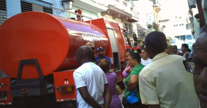 Cubano de 80 años es hospitalizado tras incendio en La Habana Vieja