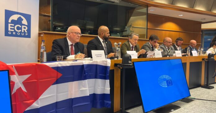 Parlamento Europeo: Denuncian participación de mercenarios cubanos en guerra de Ucrania 