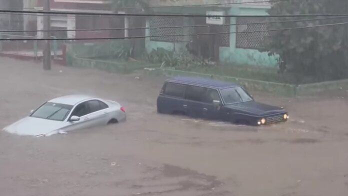 Inundaciones ponen a prueba el estado de los drenajes de La Habana (VIDEO+FOTOS)