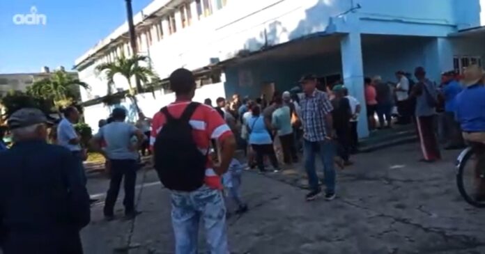 VIDEO: Horas para comprar pan en Pinar del Río