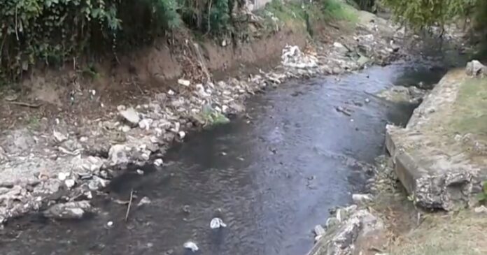 Encuentran cuerpo de recién nacida en arroyo de Holguín