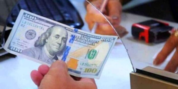 Precio del dólar en Cuba alcanza nuevo récord