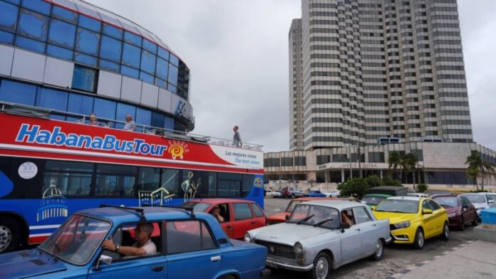 Autoridades reconocen crisis en todas las modalidades y servicios de Transporte en Cuba (VIDEO)