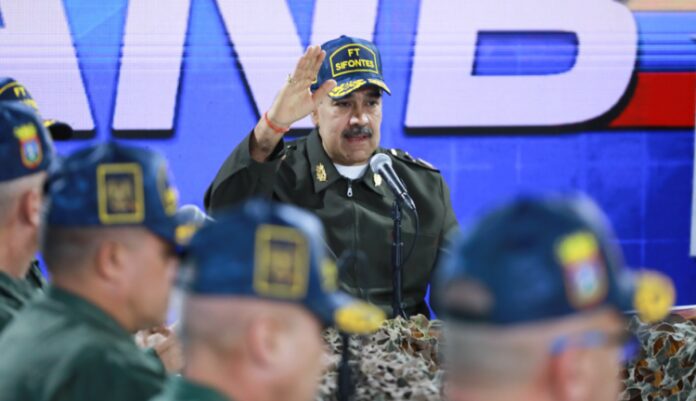 Maduro ordena acción militar ante llegada de buque británico