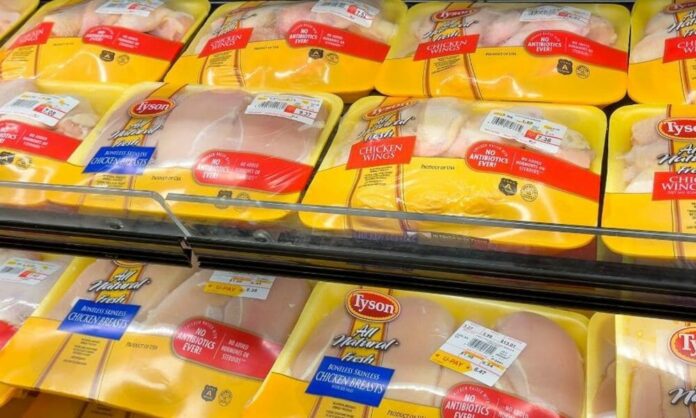 Cuba “corregirá” el precio del pollo que se vende en las Mipymes