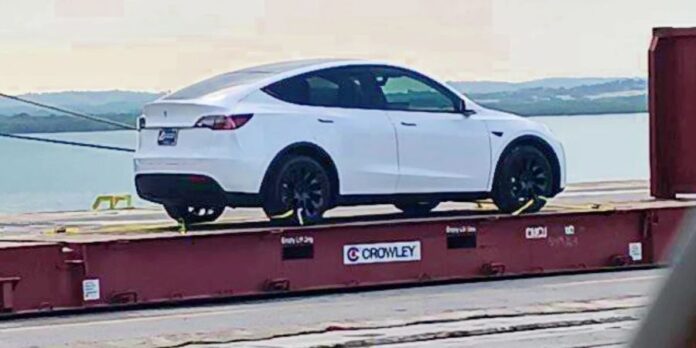 Llega a Cuba el primer auto Tesla importado desde Estados Unidos