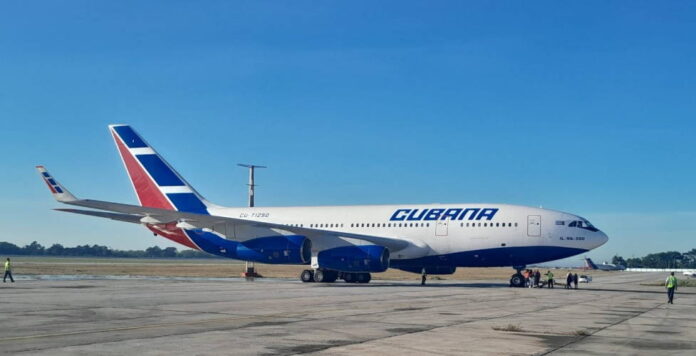 Cubana de Aviación recupera un Il-96-300 tras 14 meses de mantenimiento en Rusia