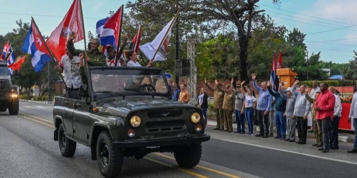 “Corregir distorsiones”, una vez más la “ofensiva revolucionaria”