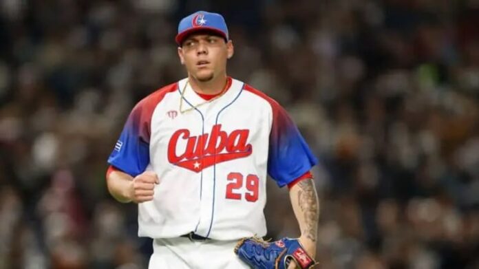 Lanzador “demandado” por la Federación Cubana de Béisbol, Yariel Rodríguez, firma contrato por 32 millones de dólares