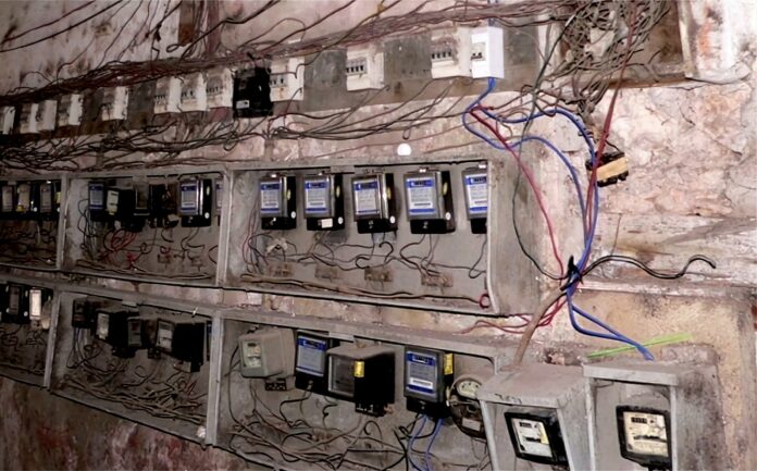 Vecinos preocupados en La Habana: Ahora se están robando los breakers de los contadores eléctricos