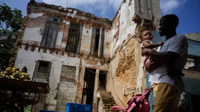 La crisis de la vivienda en Cuba es sistémica y no se soluciona con barbacoas, explica arquitecto