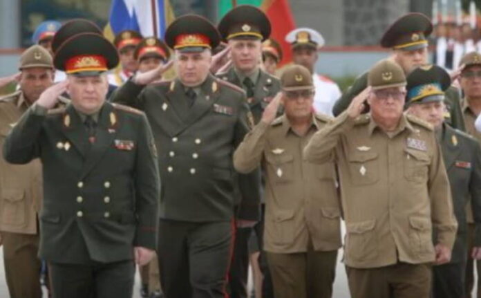 Régimen cubano firma acuerdo militar con un importante aliado de Putin