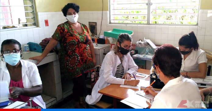 Aumento de salarios en sector de la Salud en Cuba será efectivo este mes