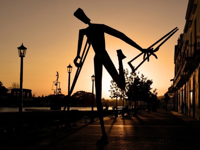 Sunset on the Narvaez promenade, Matanzas – Photo of the Day – Havana Times