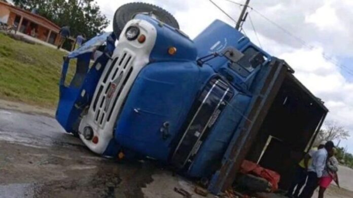 Accidente masivo en Bahía Honda deja más de una treintena de heridos