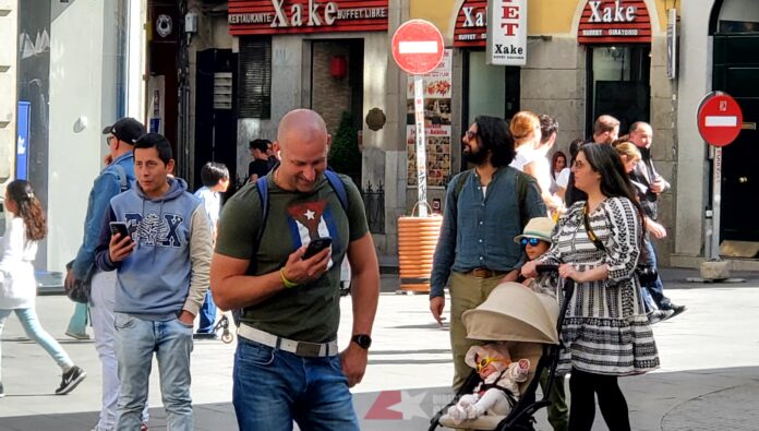 Récord: Unos 200 mil cubanos viven hoy en España fundamentalmente gracias a la Ley de Nietos