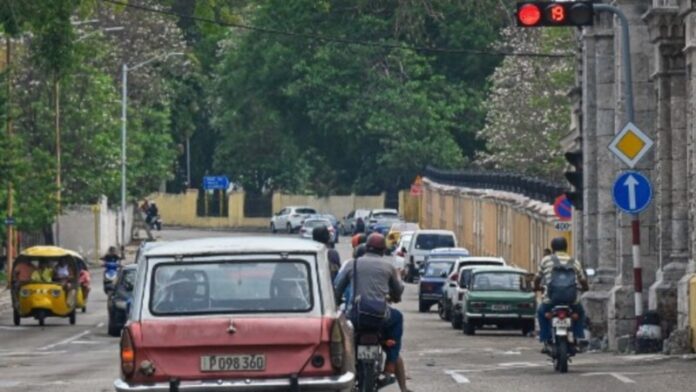 La inestabilidad en el sumunistro de combustible dispara los precios del transporte en Cuba