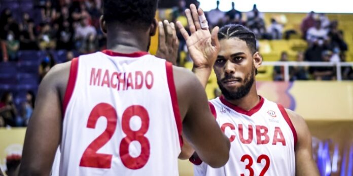 Basquetbolista Sergio Machado abandona delegación cubana en Florida