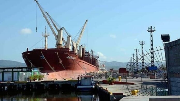 Tres obreros portuarios mueren por asfixia en una bodega del puerto de Santiago de Cuba