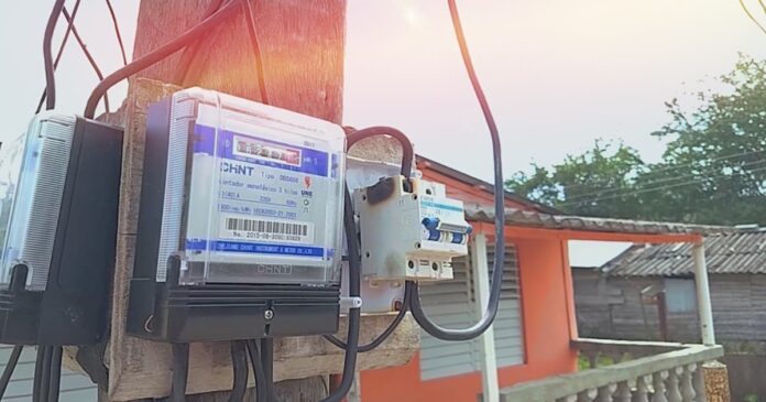 Unión Eléctrica invierte en nuevos metrocontadores para frenar robo de electricidad