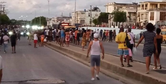 Cubalex ofrece pautas para documentar protestas en Cuba