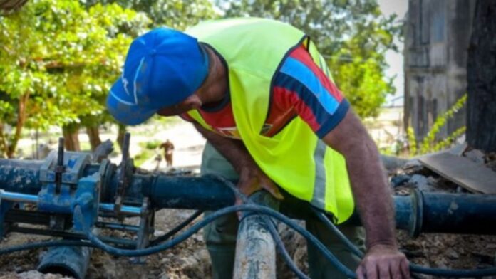 Vecinos de Guanabacoa llevan más de diez días sin agua