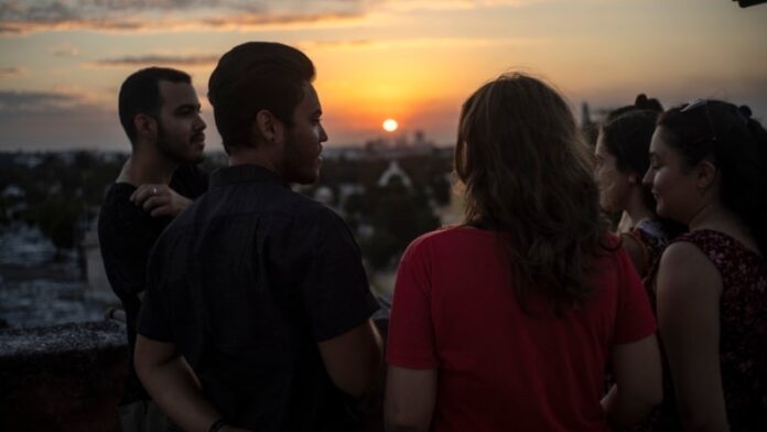 Lluvia de casos de parole humanitario denegados a cubanos este martes; los peticionarios esperan respuestas