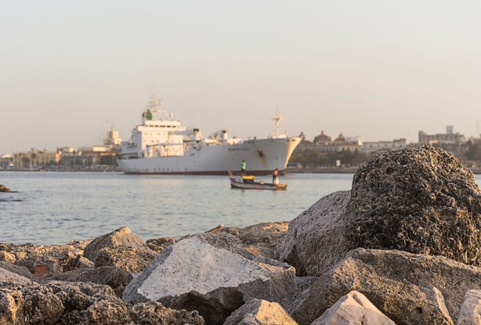 El secreto del único barco que navega constantemente entre Cuba y EE.UU: ¿Qué lleva?