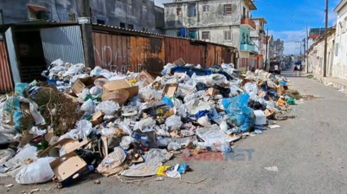 Basura en calles de Cuba expone su inseguridad sanitaria, asegura estudio