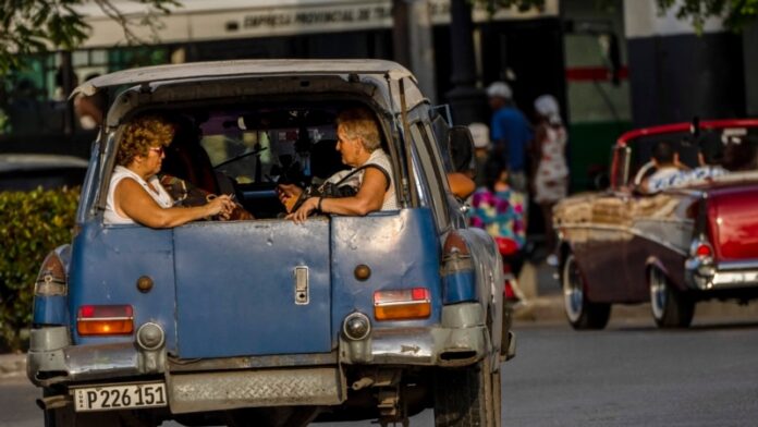 Gobierno cubano reconoce crisis profunda con servicio de transporte público (VIDEO)